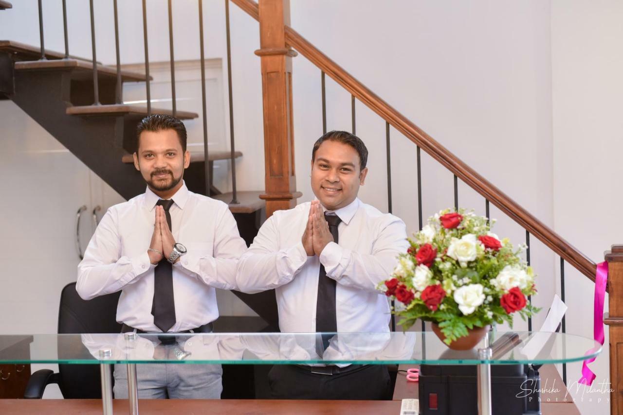 Hotel Bed Station 210 Kandy Esterno foto